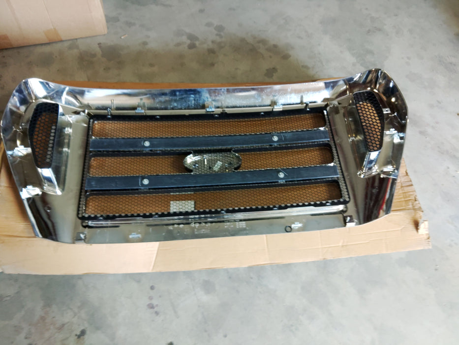 Ford F-750 grille 3571803C95 New OEM Part