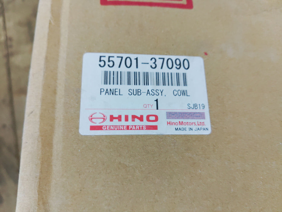 Hino panel sub-assembly cowl 557-37090 new OEM part