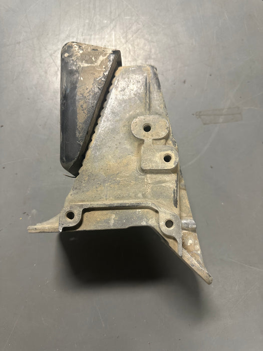 Kenworth T680 hood bracket support L85-6130 used part — North Georgia ...