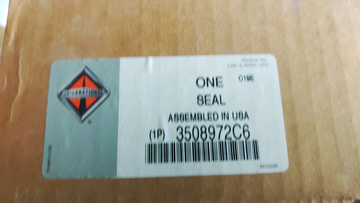 International cab door weatherstrip 3508972C6 new OEM part