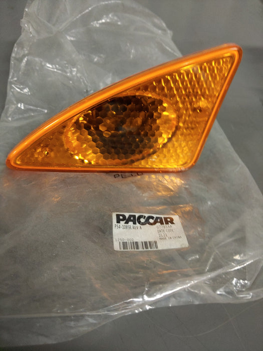 Paccar P54-1085R Turn side lamp RH New OEM