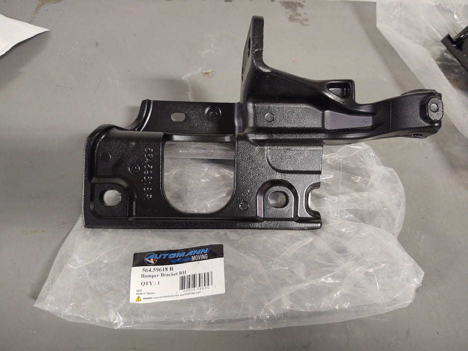 Kenworth T680 bumper bracket RH 56459618R New Old Stock Part