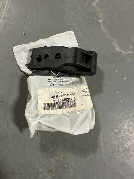 International hood latch catch 3544925C2 new part